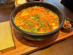 -银米·云南传统过桥米线(双廊黑金冠店)