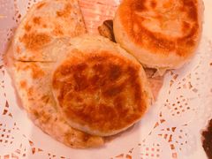 牛肉圆葱馅饼-蒙古人烤羊大师·绿野餐厅(工农大路店)