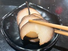 前菜冻梨-果松木炭酸菜铜火锅·外婆参鸡汤