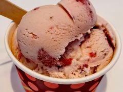 草莓雪糕-哈根达斯(天河城店)