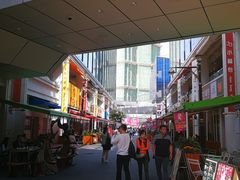 景点-百老汇美食街