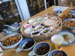 -包整·丝娃娃(一览甲秀楼风景店)