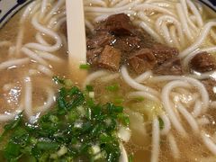 -鑫花溪牛肉米粉(东环大润发店)