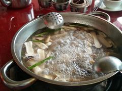 -老石黑山羊毛驴肉火锅(金凯广场店)