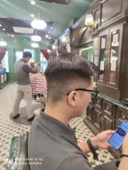 -海文先生国潮烫染男士理发馆