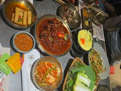 -草家酱蟹炭火烤肉店(珲春南路二店)