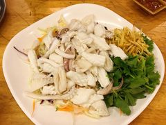 -J Daeng Seafood