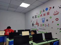 -童程童美·信息学竞赛·乐高机器人编程(长宁来福士校区)