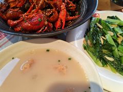 -肥肥虾庄·金牌油焖大虾(汉口城市广场店)