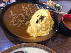 咖喱肥牛蛋包饭-犀牛家猪排