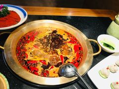 -潮火锅·麻辣牛肉火锅(观音桥方圆·LIVE店)
