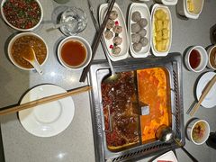 -海底捞火锅(新松江路生日主题店)