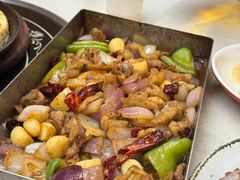 -老东镇啤酒屋海鲜加工·蒸汽海鲜·海鲜烧烤(台东店)