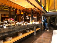 自助取餐区-君悦大酒店行政酒廊