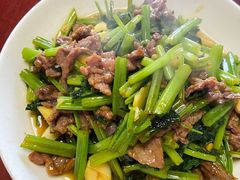 小炒黄牛肉-小乡小镇·传承桐庐土菜·老板亲自烧的菜