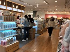 -三福时尚(三峡广场华夏银座店)
