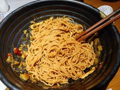 咸菜肉丝辣肉拌面-南小馆(迪士尼小镇店)