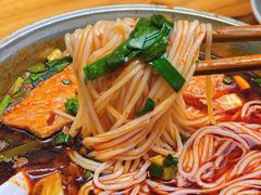 -铁锅哥米线