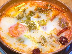 -洱火云南酸菜牛肉火锅(石景山当代商城店)