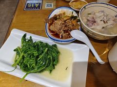 -易老妈蹄花.创于1935(总店)