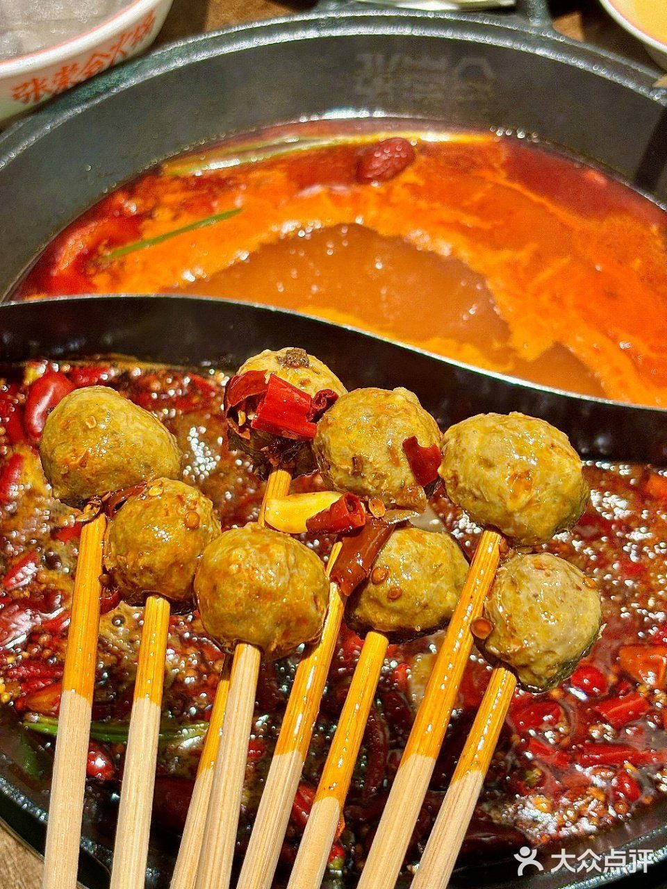 在深圳竟然也能吃到手工现炒底料的重庆火锅！