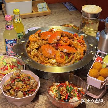 南昌！！下飞机就直奔这里......肉蟹煲好吃晕了！