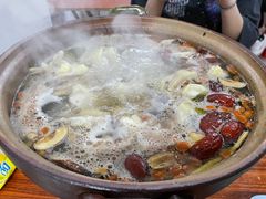 -威邵鸡煲(西华路总店)