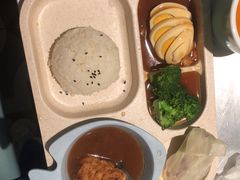 -姚姚酸菜鱼·金戈戈香港豉油鸡(喜荟城联名店)