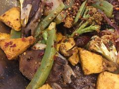 鸭下巴大锅-嘎嘎鸭下巴·爆辣干锅(明教寺店)