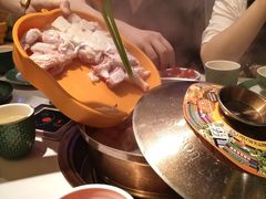 -润园四季椰子鸡火锅(卓越INTOWN店)