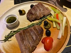 澳洲雪花和牛谷饲牛腩排-囧吉香生蚝牛排馆(湖北路店)