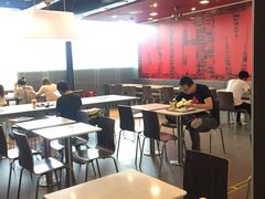 大堂-麦当劳(深圳北站高铁店)