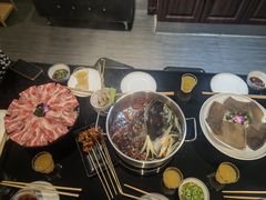 -唯爱KTV聚会餐厅(仙林东城汇店)