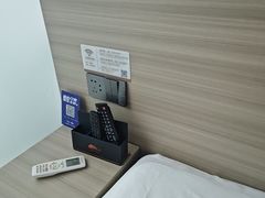 -好家园酒店(深圳坪山技术大学地铁站店)