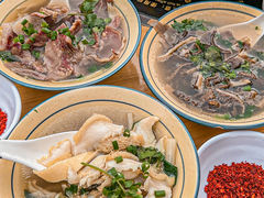 -大众跷脚牛肉馆·非遗传承单位(峨眉山店)