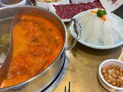 -左庭右院鲜牛肉火锅(金山万达店)