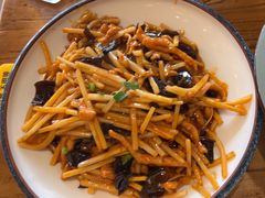 -东来菜馆•手抓海鲜家常菜•海鲜锅贴(鸽子窝店)