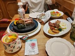 -秘密旅行Bonjour(黑金冠 江南西店)