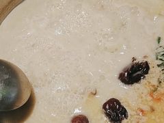 -洪氏嗨捞·广东猪肚鸡·椰子鸡火锅(西咸万象城店)
