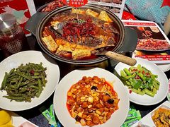 -辣尚瘾·烤鱼·新川菜(牡丹园直营店)