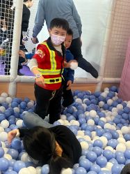 -奈尔宝·儿童乐园·亲子餐厅(华采天地店)