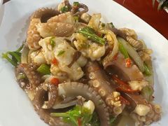 -班赞海鲜市场胖阿姨加工点