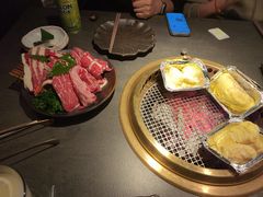 -铭牛烧肉·和牛海鲜自助(高新月牙湖店)