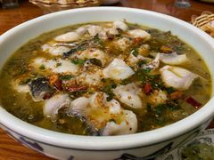 酸菜鱼片-胡子饮食店