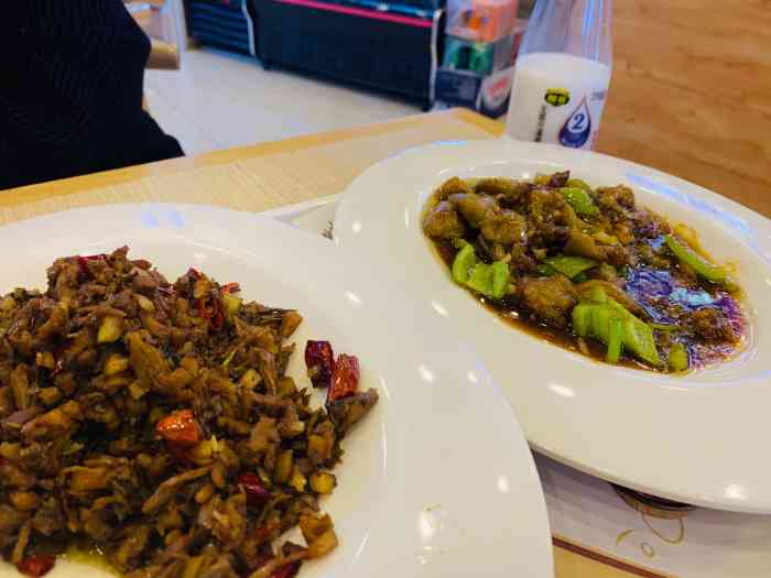 贺小厨-"周末来朋友家玩,他推荐楼下的这家小店,主."-大众点评移动版