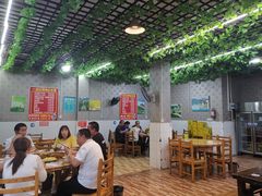 大堂-一品红烧鸭特色川菜(三岔湖店)
