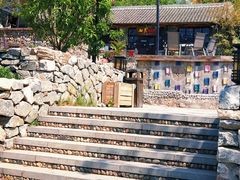 -百里峡七彩艺术小镇