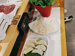 -浪里寻·臻牛养生牛肉火锅(方圆荟店)