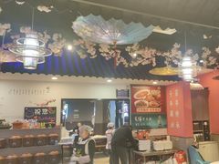-老街烧烤大排档·地道湖北菜·龙虾馆(汉口火车站店)