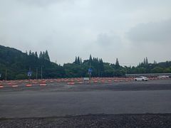 -上海佘山国家森林公园东门地面停车场